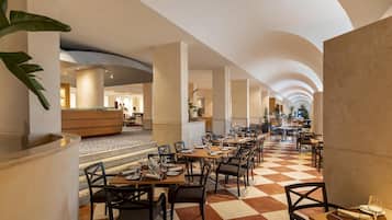 Frühstück, Mittagessen und Abendessen