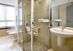 Minibar, caixa forta a l'habitació, escriptori i wifi gratuïta 