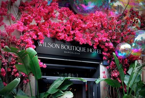 Konaklama yerinin ön cephesi