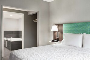 ห้องพัก, เตียงคิงไซส์ 1 เตียง, ปลอดบุหรี่ | เครื่องนอนระดับพรีเมียม, ผ้านวมขนเป็ด, ตู้นิรภัยในห้องพัก, ผ้าม่านกันแสง