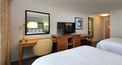 Hampton Inn & Suites Austin-Airport