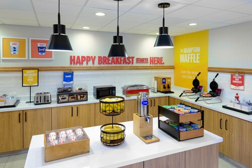 Hampton Inn & Suites Austin-Airport