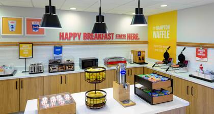 Hampton Inn & Suites Austin-Airport