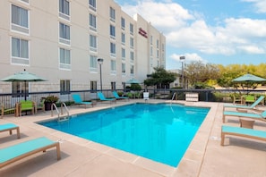 Pool - Hampton Inn & Suites Austin-Airport (Austin)