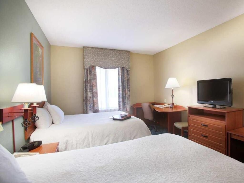 Desk, iron/ironing board, free cribs/infant beds, free WiFi