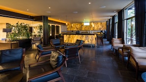 2 bars/lounges, poolside bar