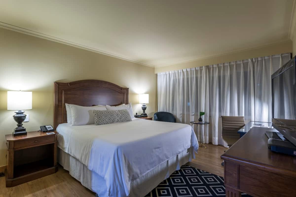 Premium bedding, minibar, in-room safe, desk