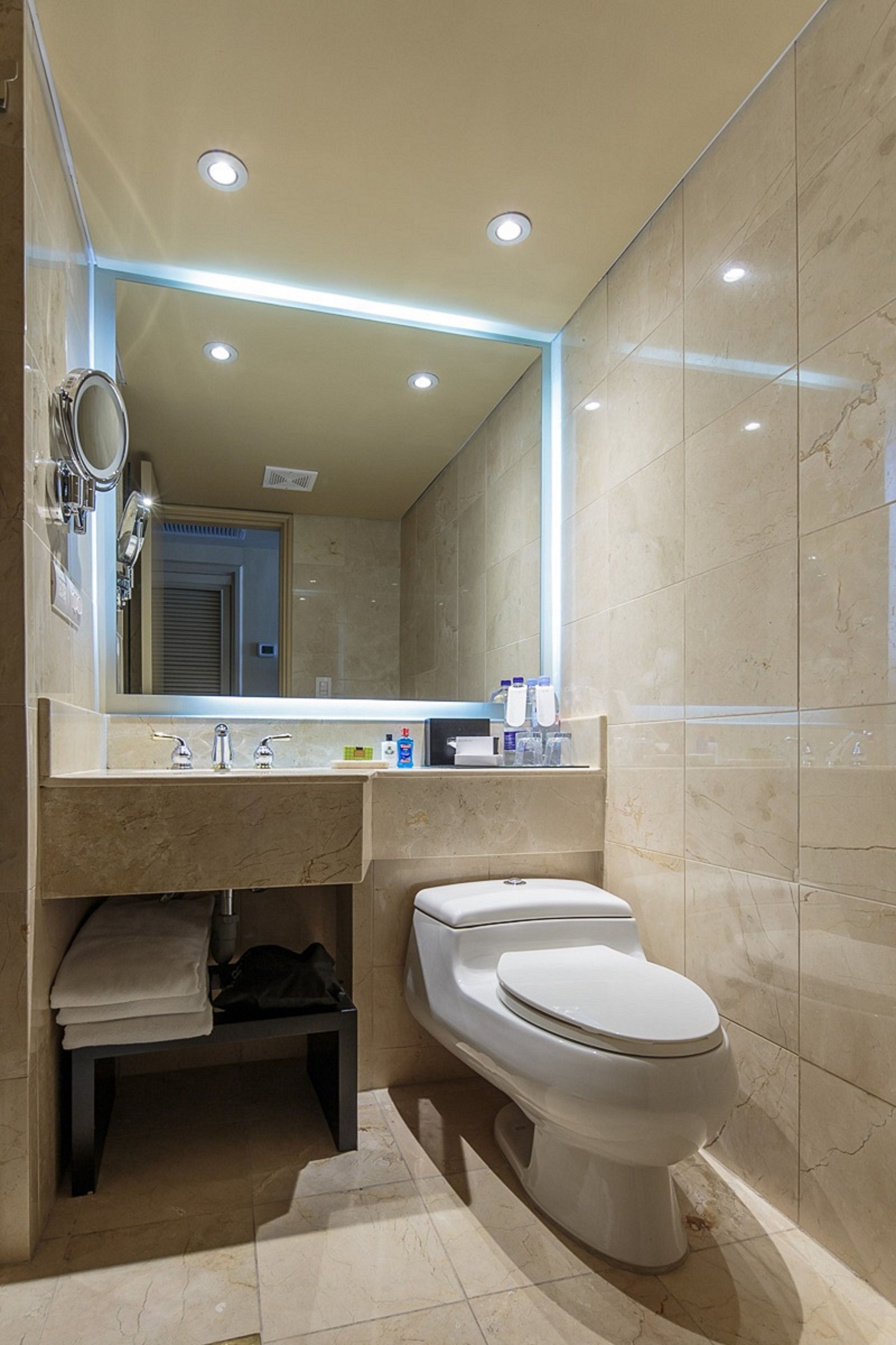 Shower, free toiletries, hair dryer, bathrobes