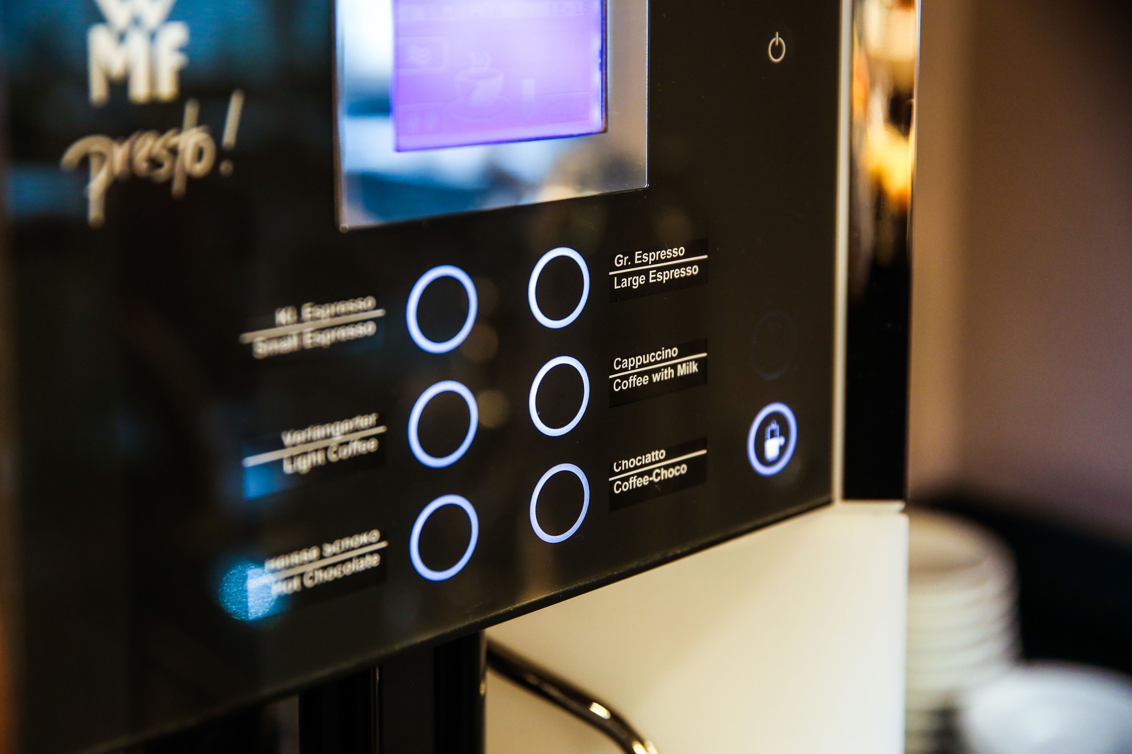 daily full breakfast (eur 22 per person)