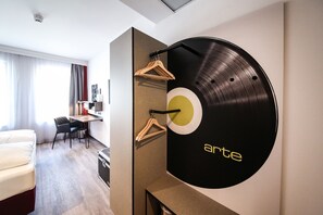 Signature Double Room, 1 Bedroom (ROCK) | Room amenity