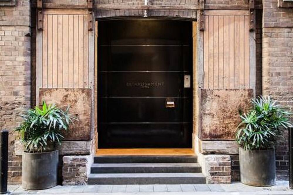 Establishment Hotel