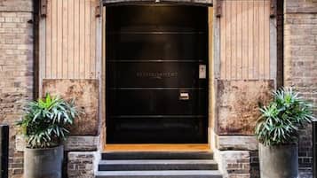Entrée de l’hébergement