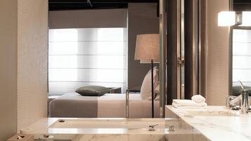 Studio | Bathroom | Shower, rainfall showerhead, designer toiletries, hair dryer