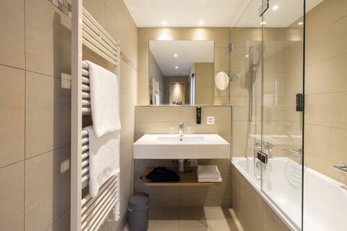 Junior Suite Plus | Bathroom