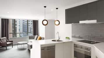 Deluxe-Zimmer, 1 Schlafzimmer | Hochwertige Bettwaren, Pillowtop-Betten, Zimmersafe