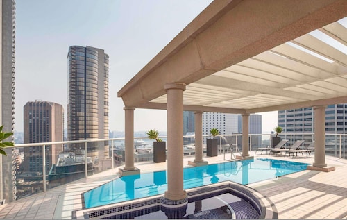 Mantra 2 Bond Street Sydney