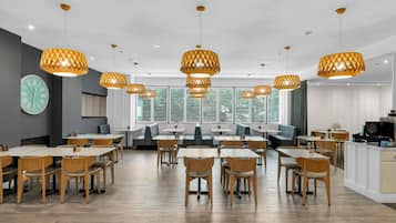 Breakfast, lunch and dinner served