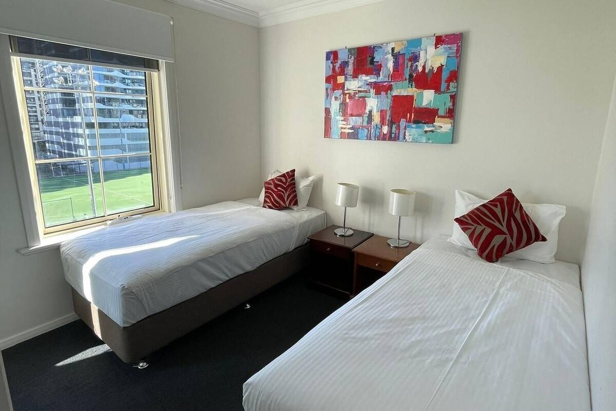 1 bedroom, hypo-allergenic bedding available, desk, blackout drapes