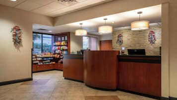 Lobby-lounge