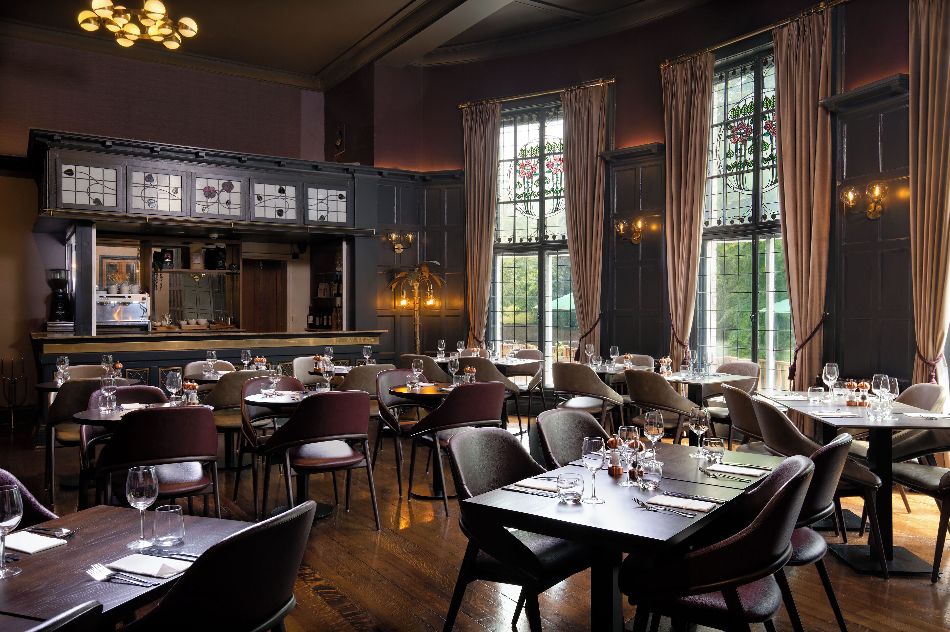 breakfast, lunch and dinner served