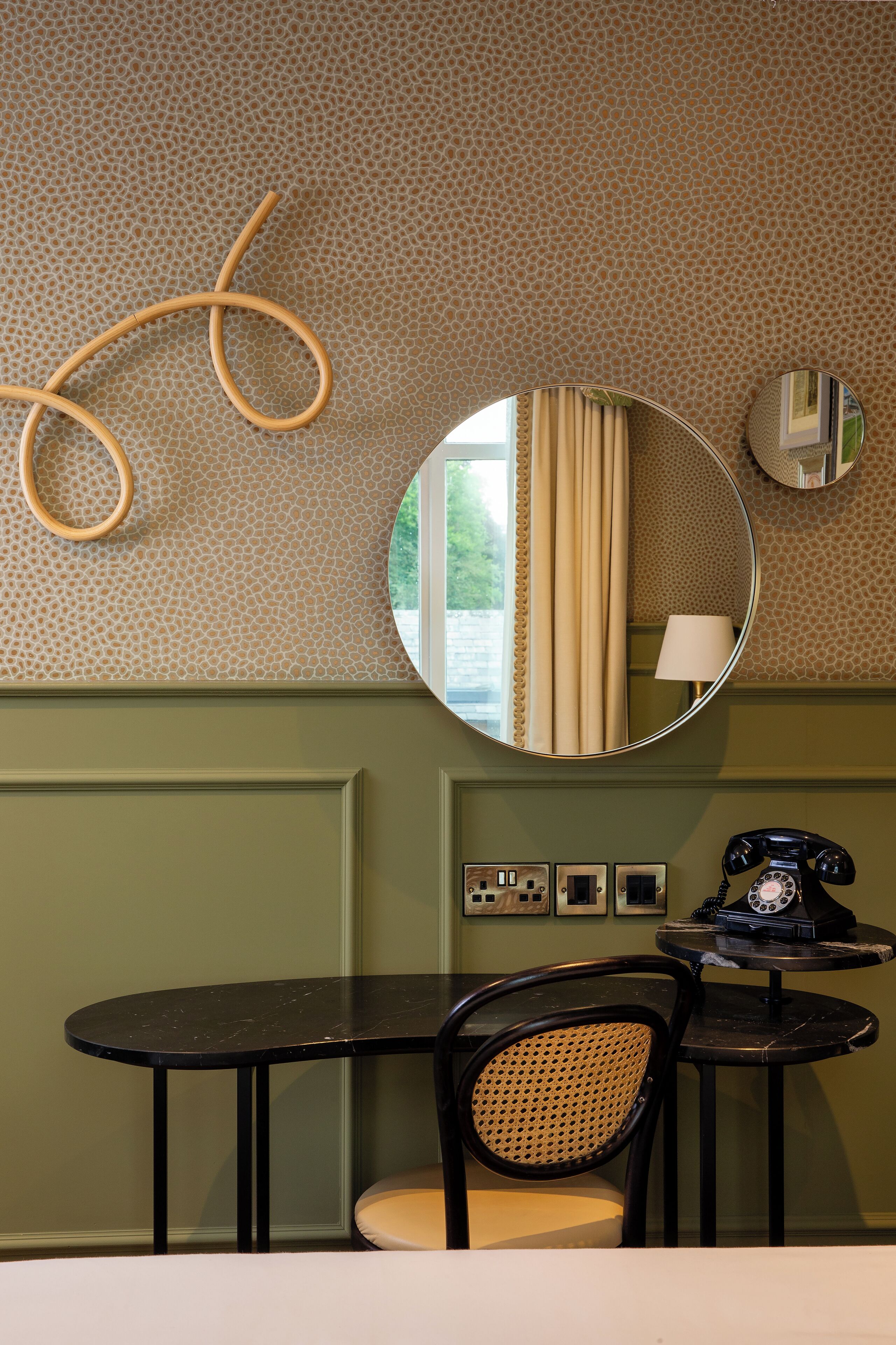 deluxe room, 1 king bed (george walton) | 1 bedroom, premium bedding, in-room safe, desk