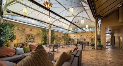 Hotel De Anza