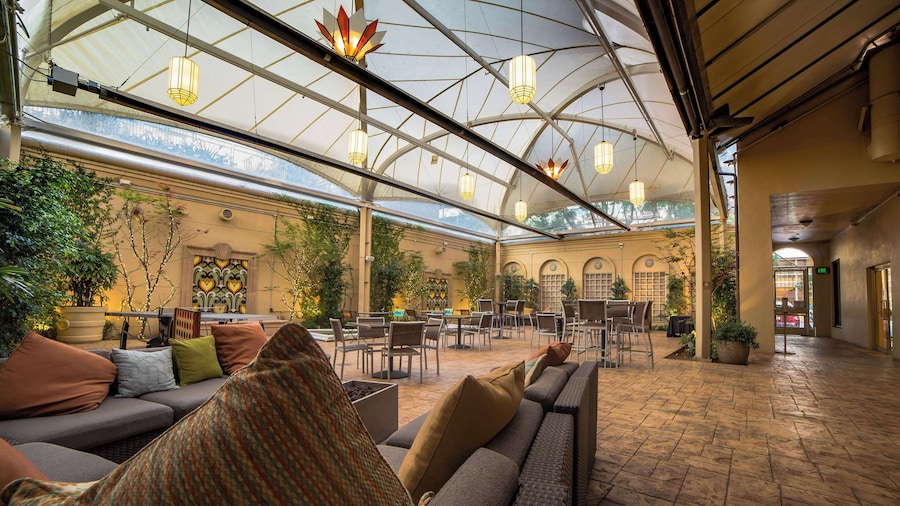 Hotel De Anza