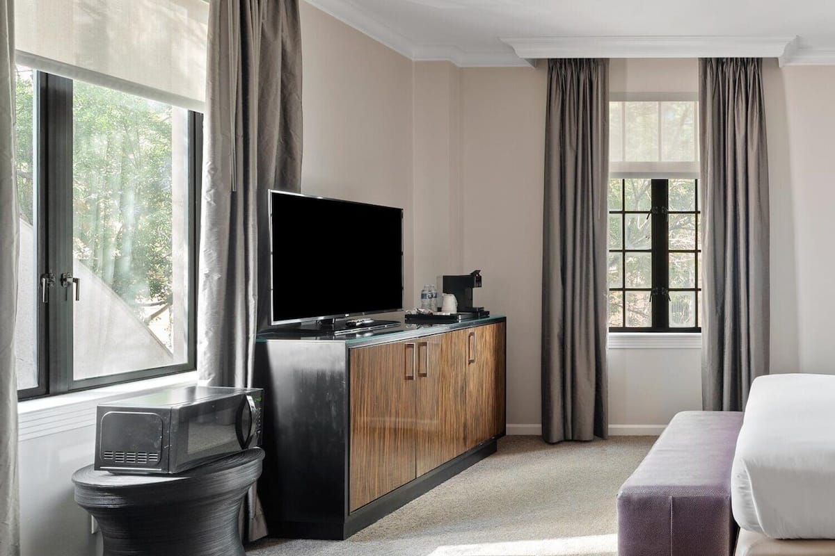 Suite Junior, 1 trÚs grand lit | 1 chambre, literie de qualité supérieure, surmatelas, bureau