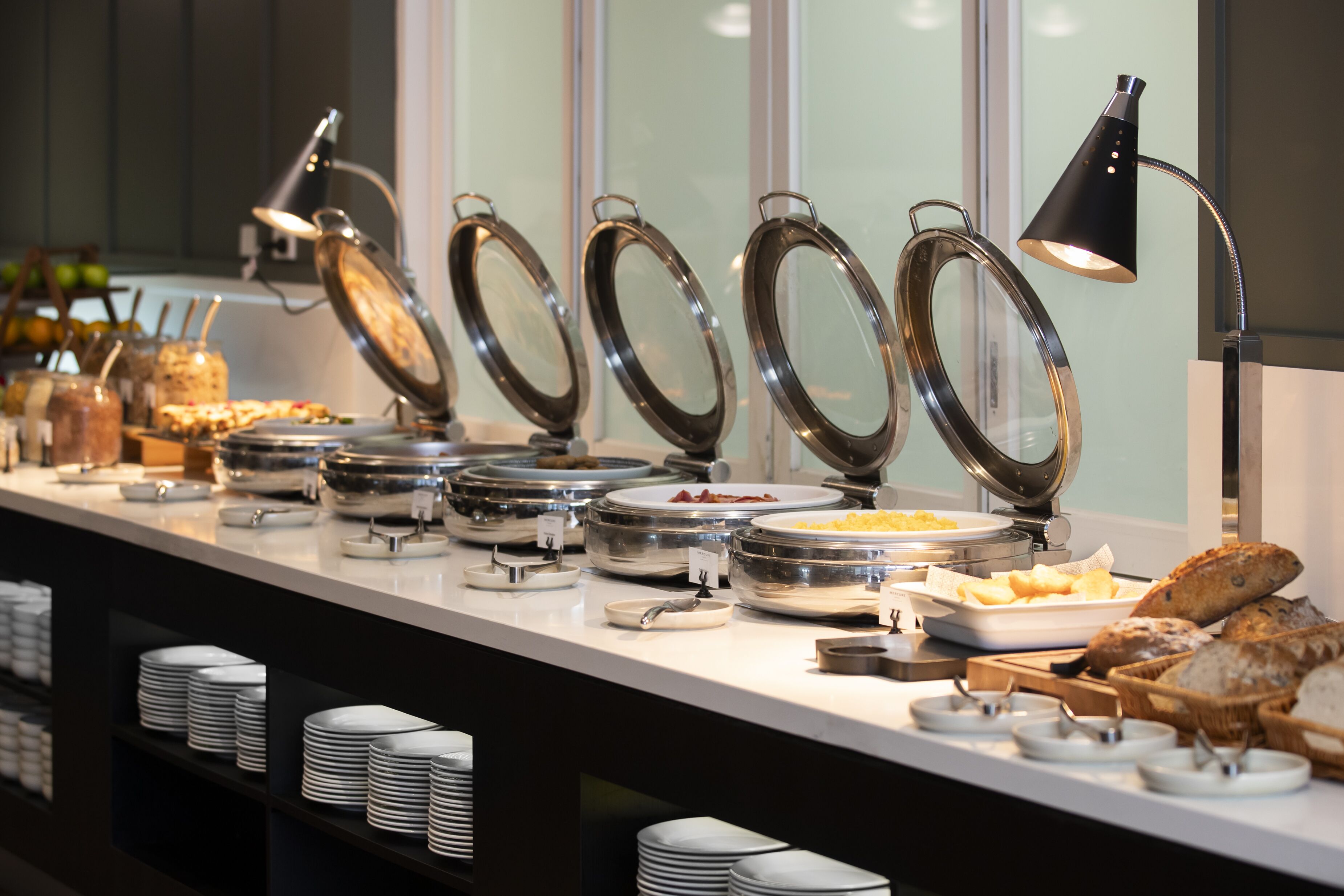 Petit déjeuner complet (26 AUD par personne)