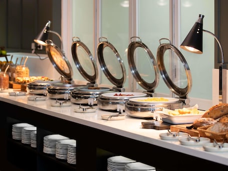 Dagelijks ontbijtbuffet (toeslag). Mercure Sydney Manly Warringah