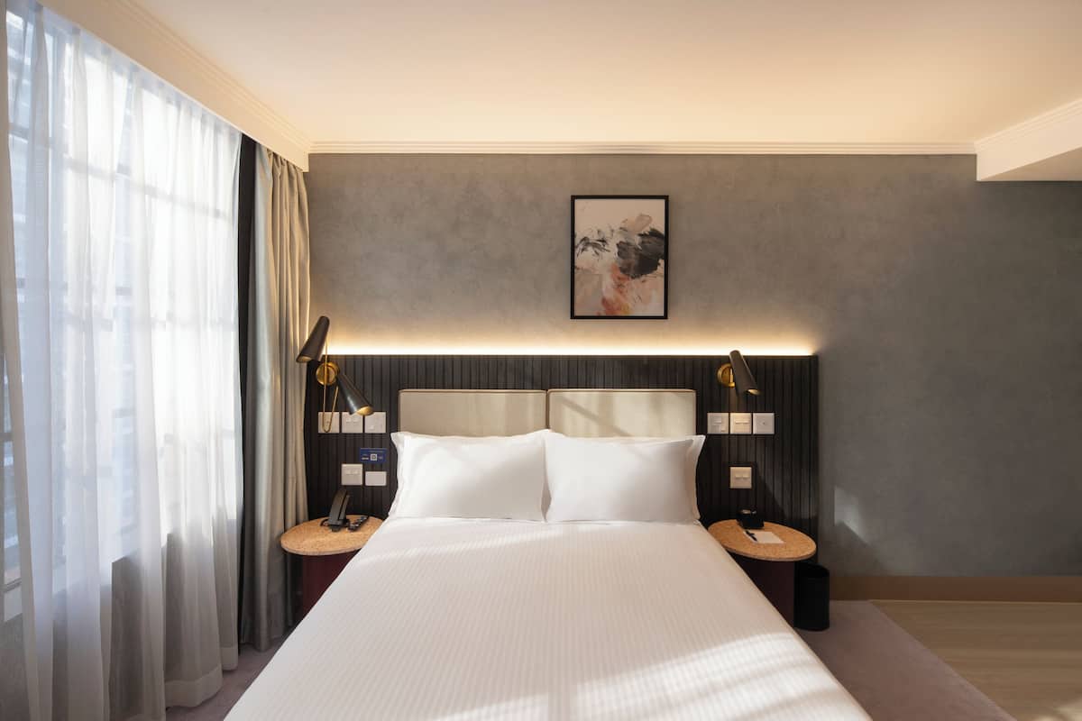 Minibar, in-room safe, desk, laptop workspace