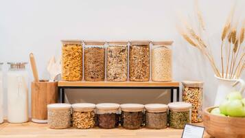 Esmorzar diari d'estil bufet (31 AUD per persona)