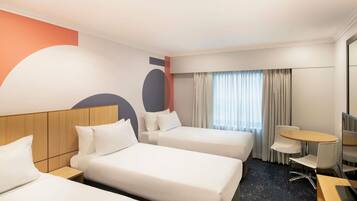 Standard Triple Room | In-room safe, laptop workspace, blackout drapes, iron/ironing board