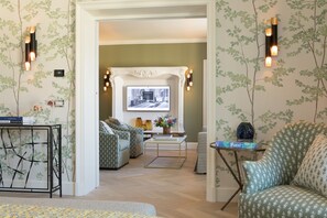 Family Suite | Premium bedding, down comforters, pillowtop beds, minibar