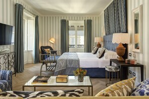 Presidentiële suite (Duomo) | Luxe beddengoed, donsdekens, pillowtop-bedden, een minibar