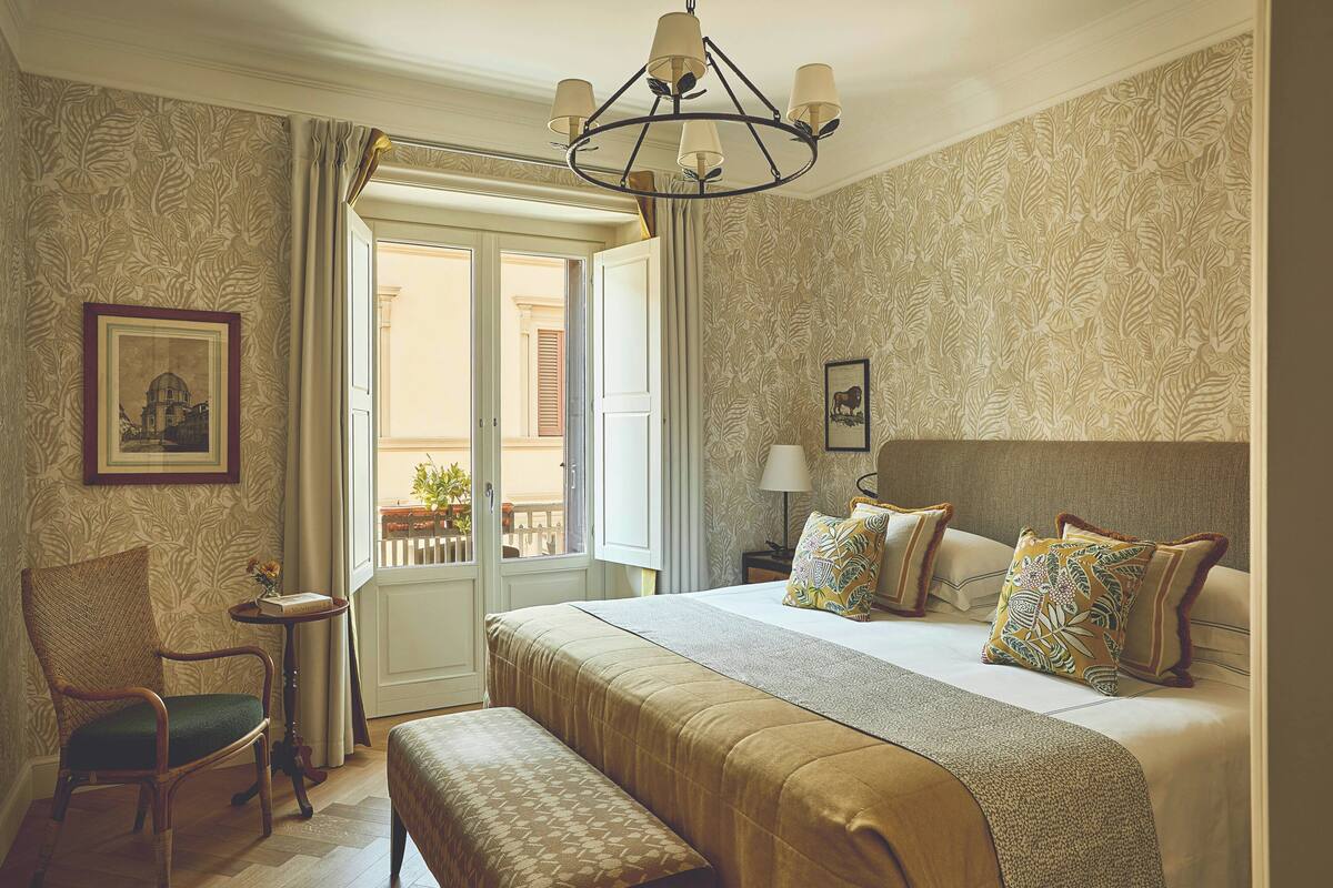 Premium bedding, down comforters, pillowtop beds, minibar
