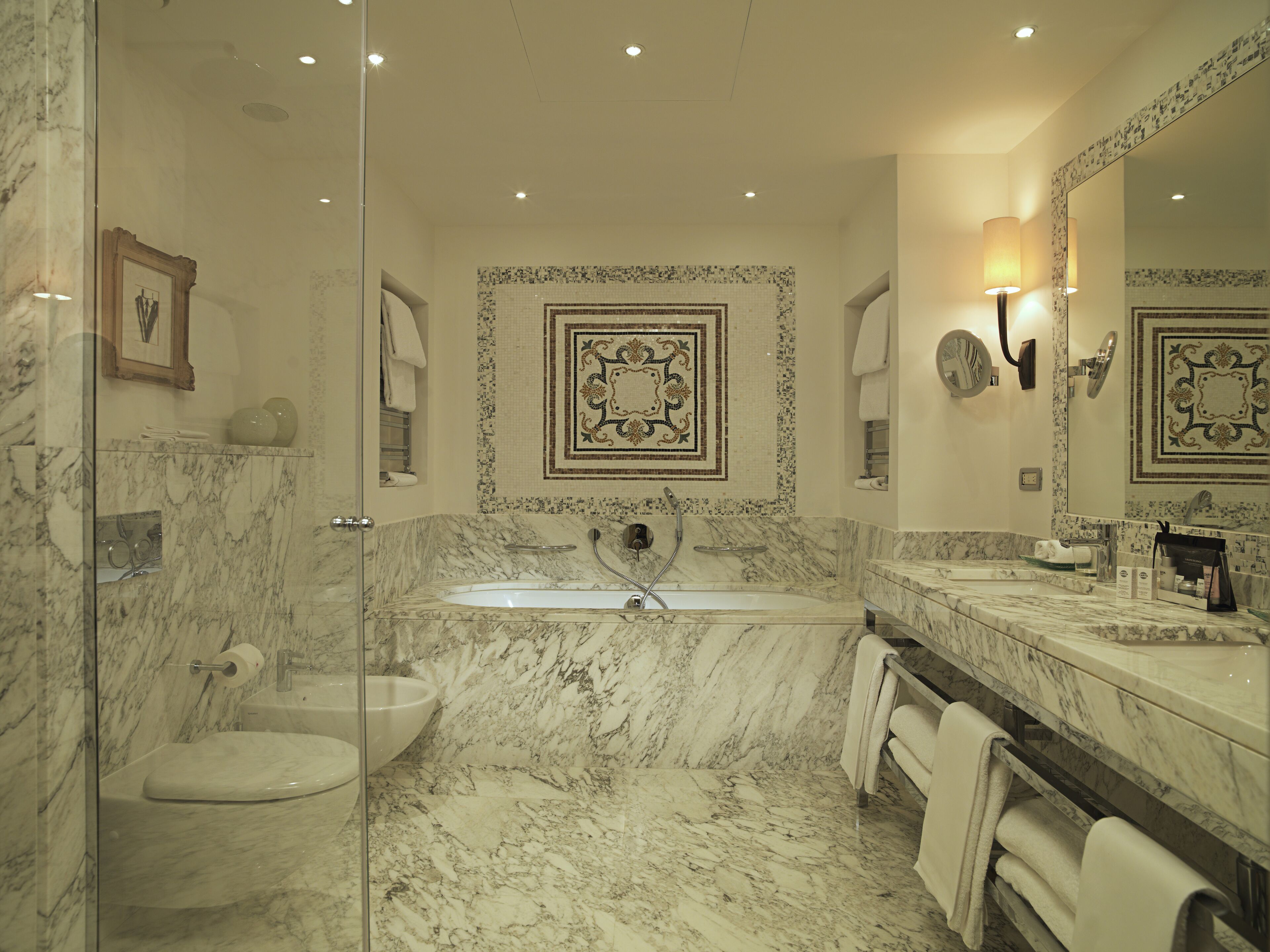 suite (repubblica) | bathroom | combined shower/bathtub, hair dryer, slippers, towels