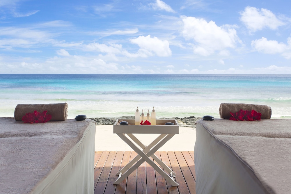 Yasawa Island Resort and Spa by null