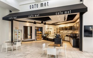 2 restaurants, breakfast, lunch, dinner served; international cuisine - Panama Marriott Hotel (Panama City)