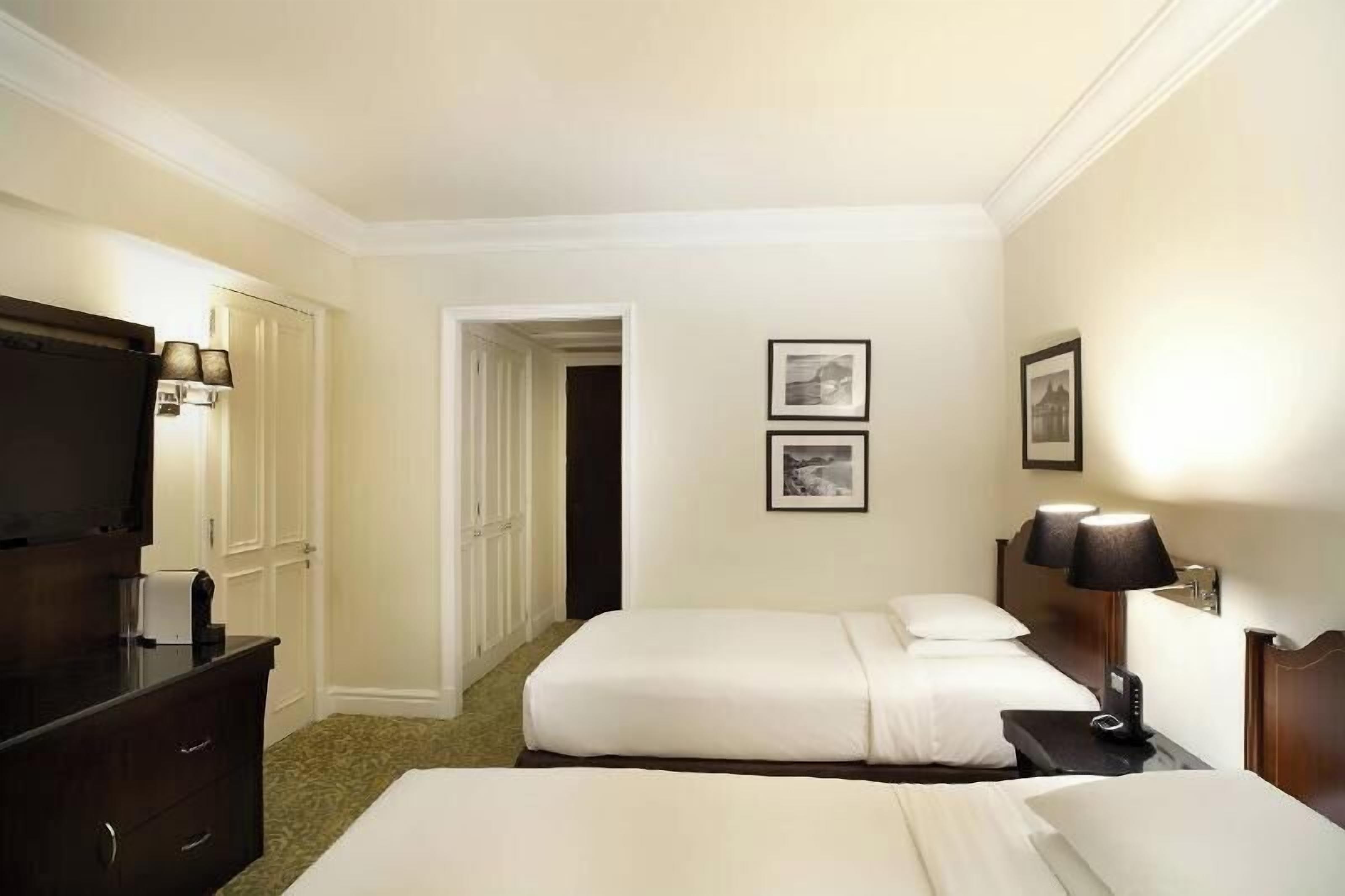 Minibar, in-room safe, desk, laptop workspace