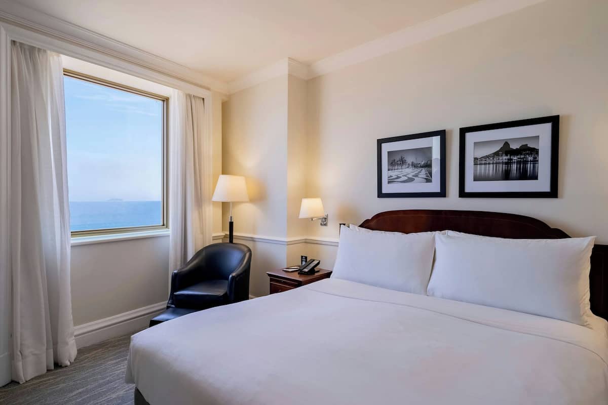 Executive Suite, 1 King Bed with Sofa bed, Ocean View | Minibar, in-room safe, desk, laptop workspace