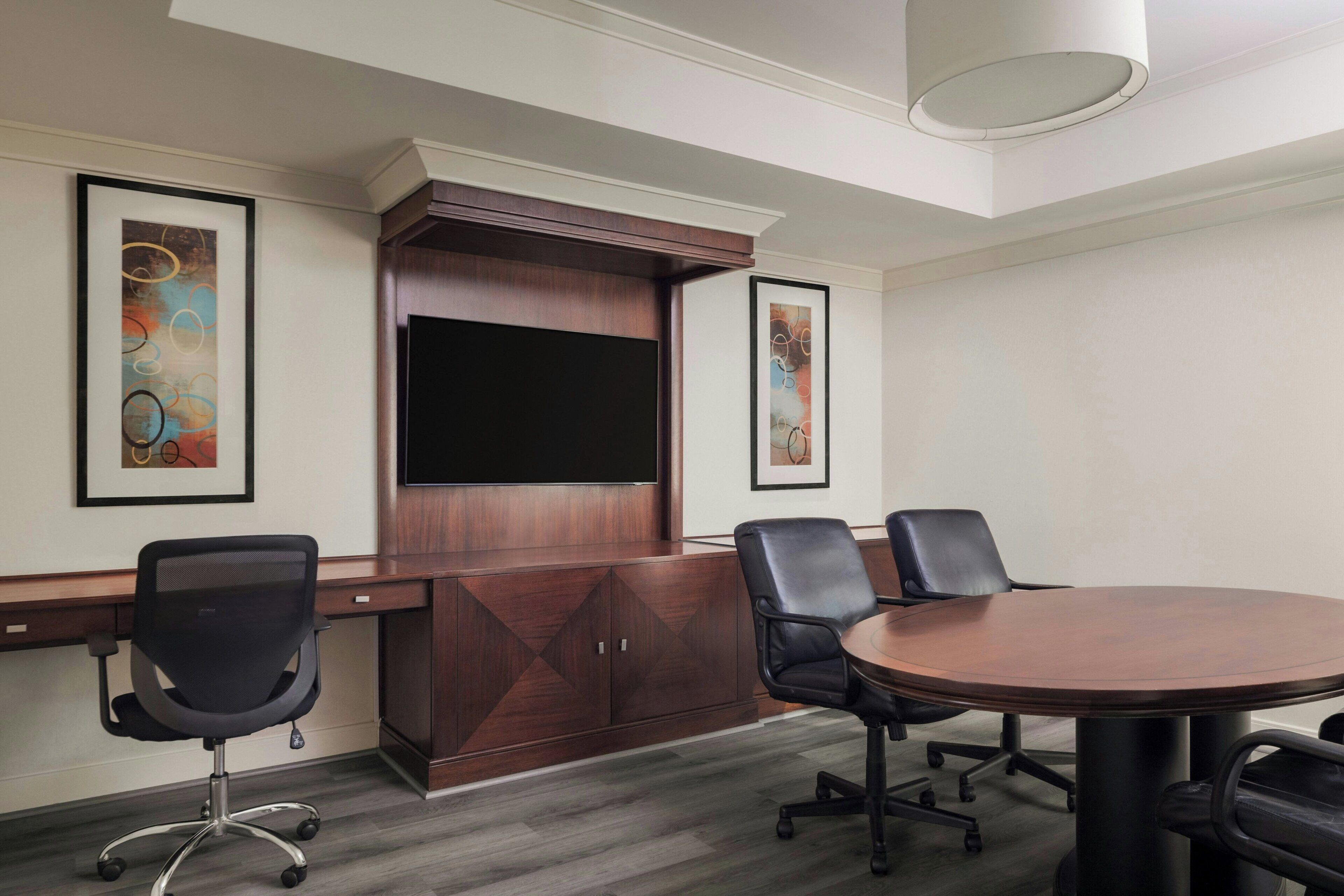 1 bedroom, hypo-allergenic bedding, minibar, in-room safe