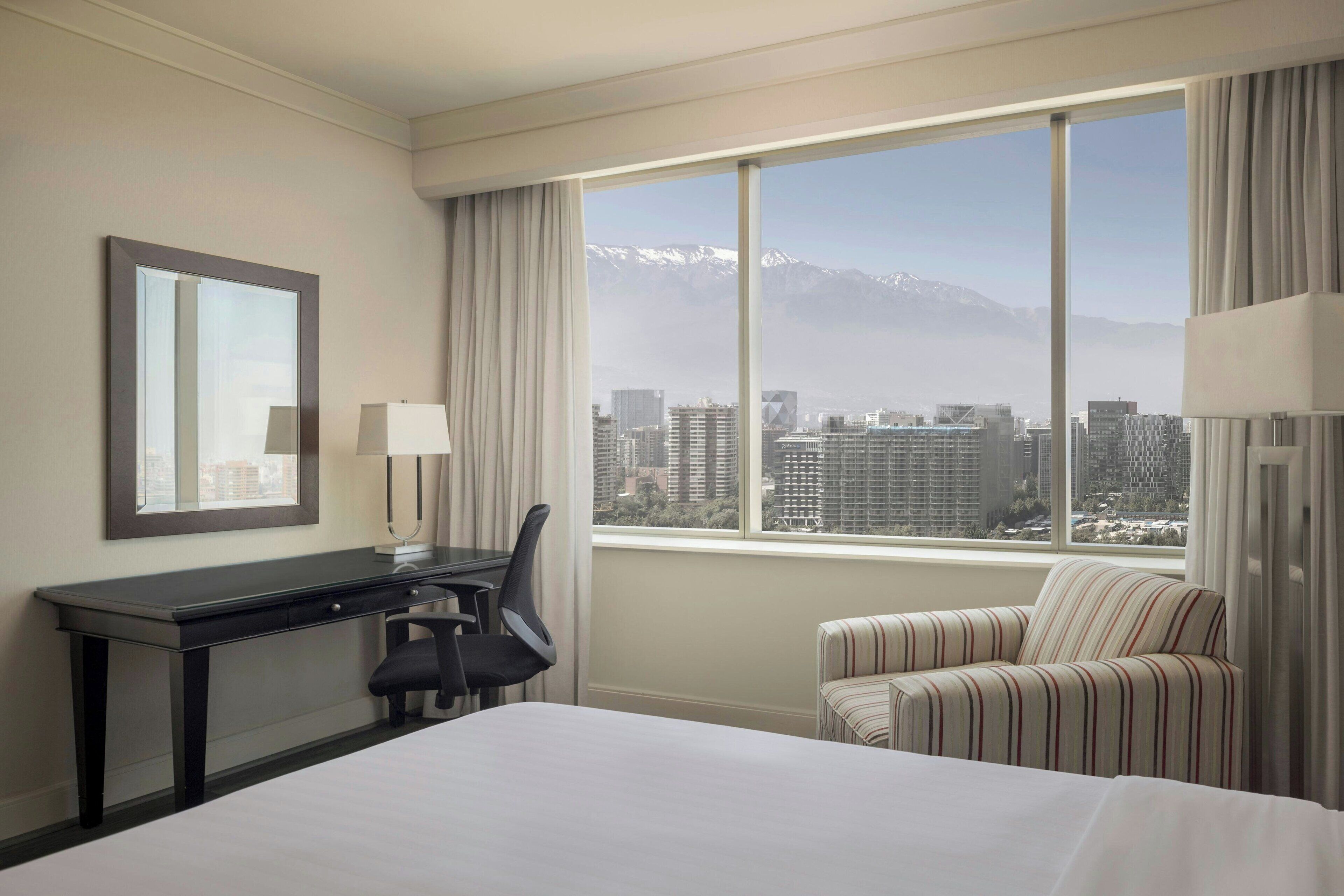 Hypo-allergenic bedding, minibar, in-room safe, desk