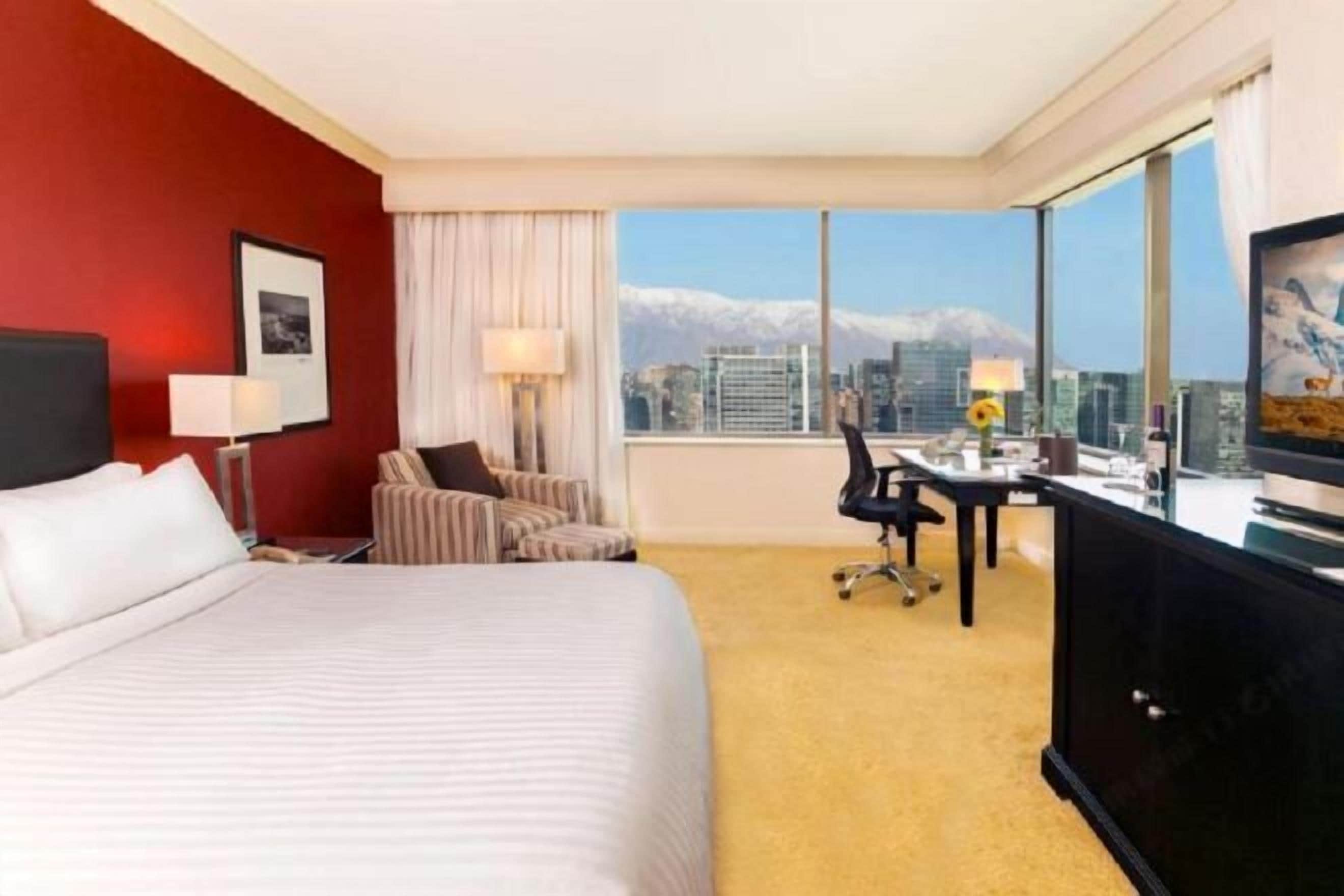 低刺激性寝具、ミニバー、セーフティボックス (室内)、デスク