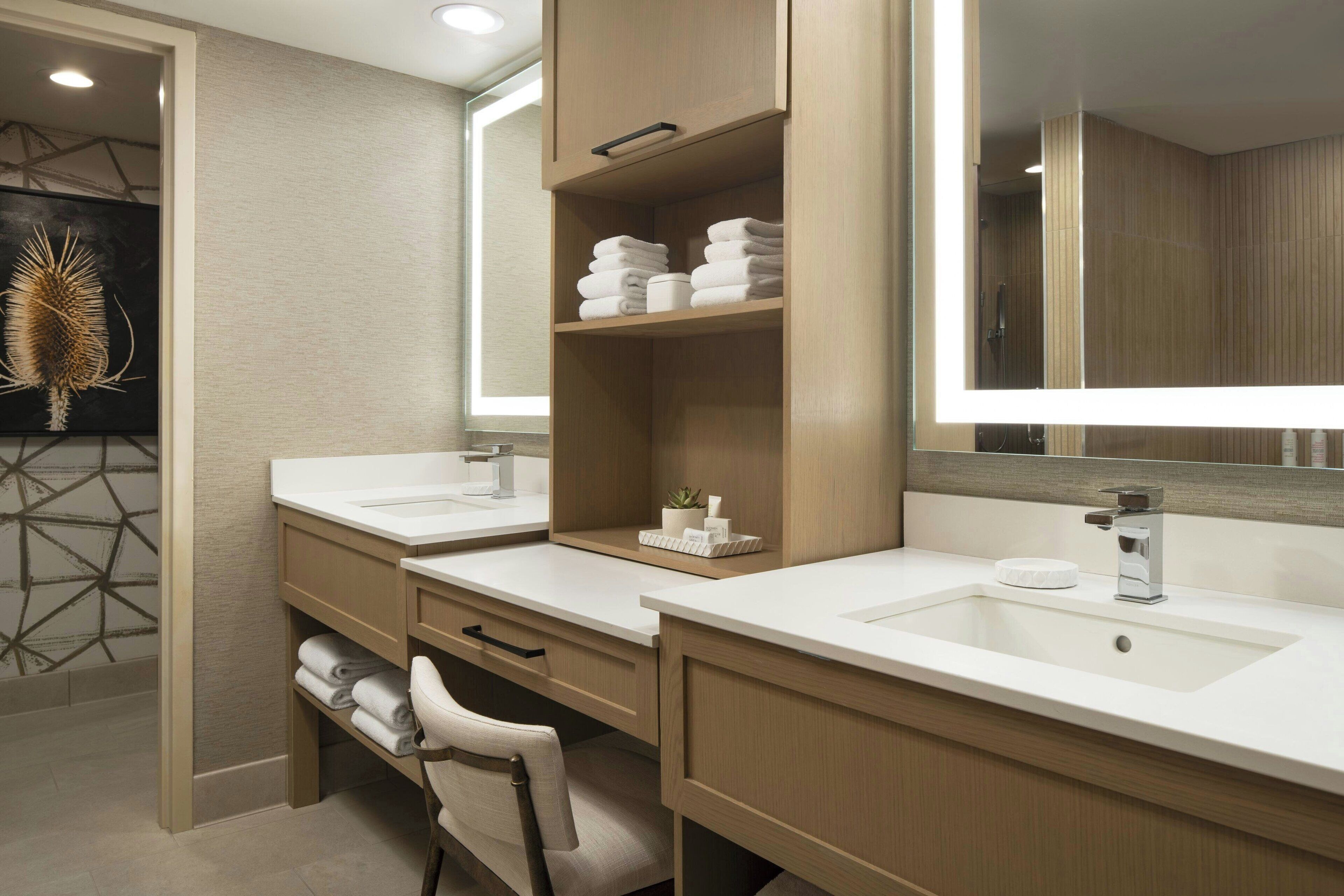 combined shower/bathtub, free toiletries, hair dryer, bathrobes