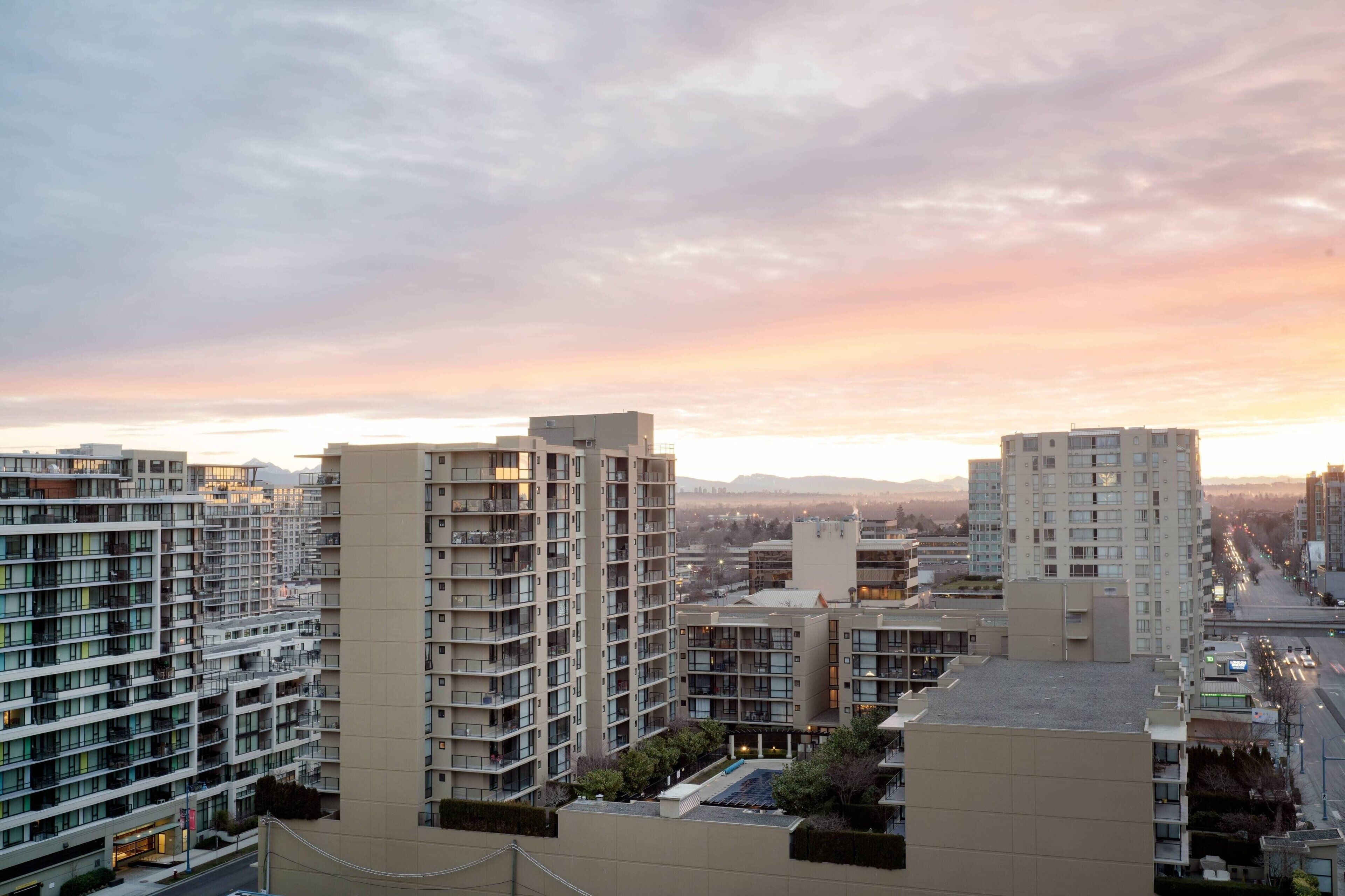 junior suite, 1 king bed with sofa bed, non smoking, city view | city view