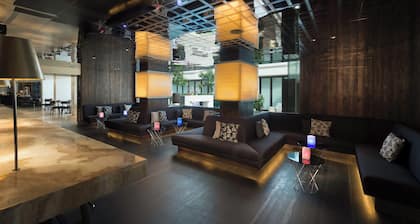 Gateway, Marco Polo Hotel