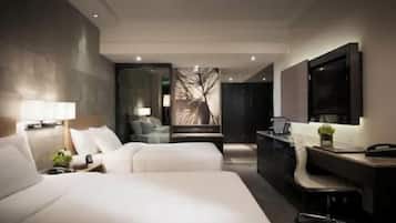 1 habitación y minibar con artículos gratuitos