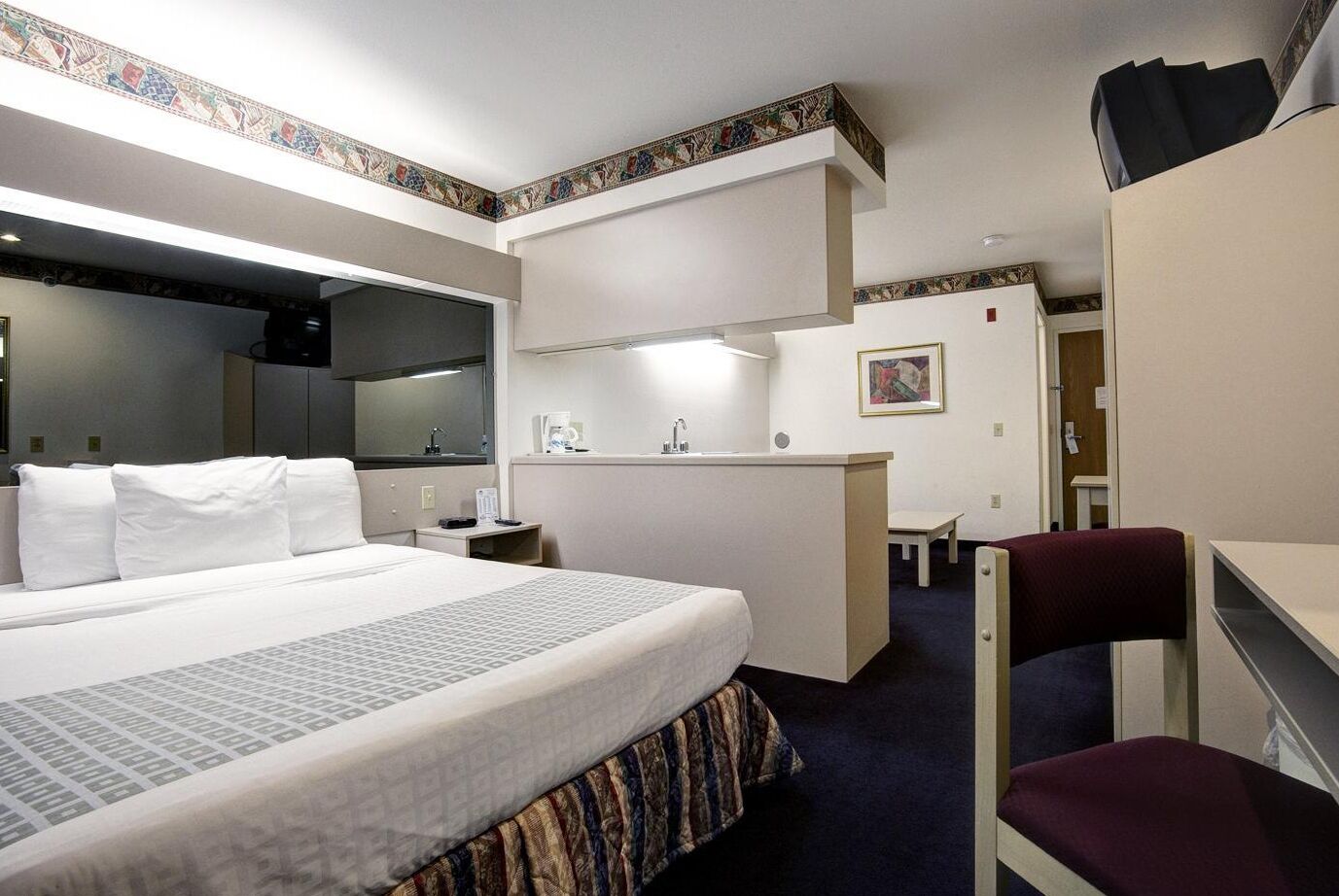 Americas Best Value Inn & Suites Racine