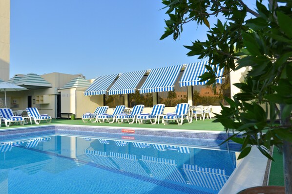 Outdoor pool, sun loungers